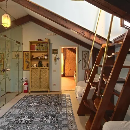 Oda ve Kahvaltı Ca' Maddalena Venedik